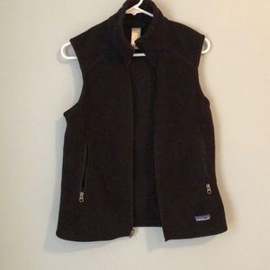 Black women’s Patagonia vest